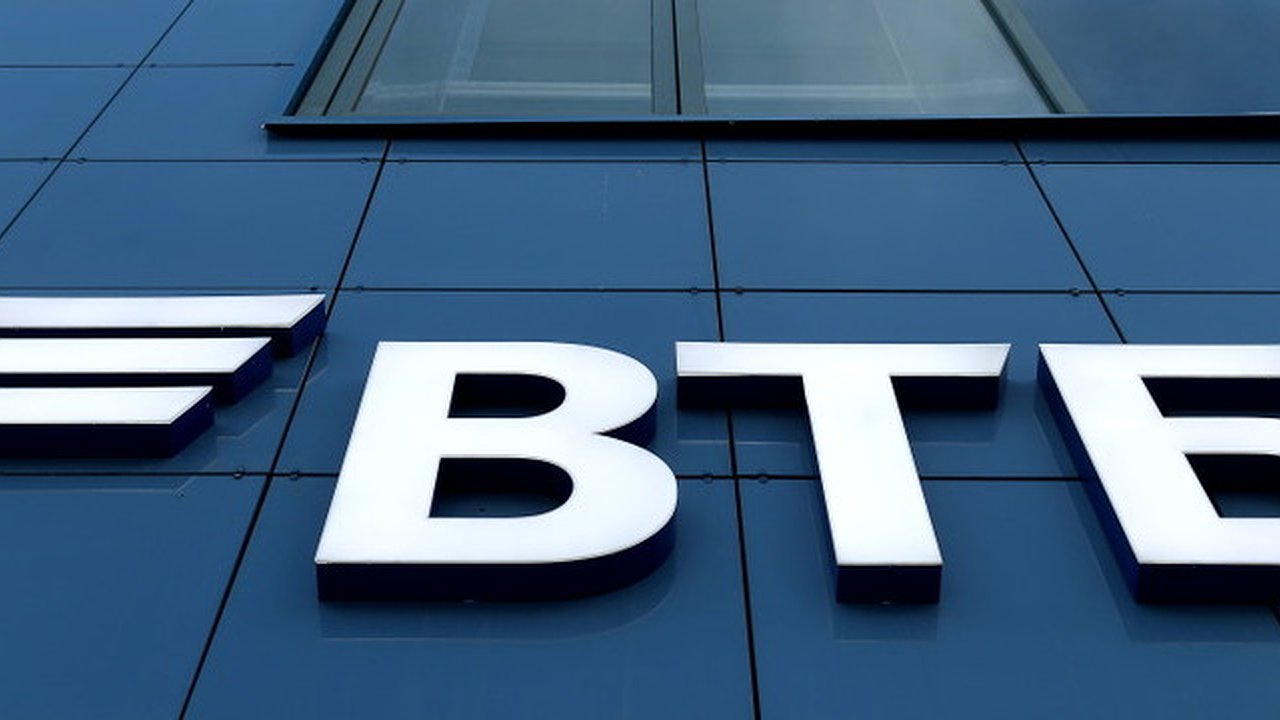 Главная картинка новости: ВТБ снижает ставку по ипотеке на квартиры большой площади