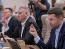 "Вода в бутылках постоянно разная": депутаты в Екатеринбурге пожаловались на тяжелую жизнь