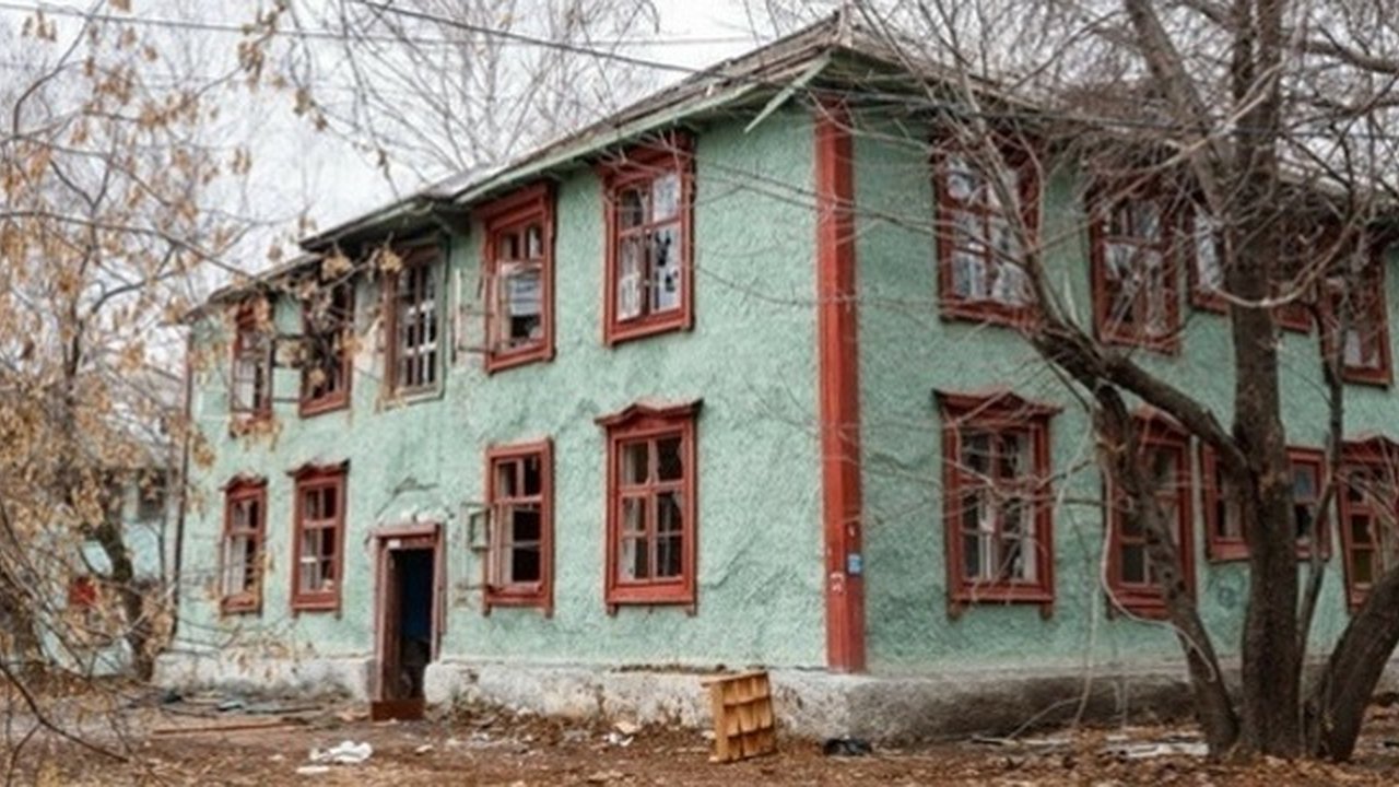 Главная картинка новости: В мэрии Екатеринбурга заявили о планах снести еще 77 домов