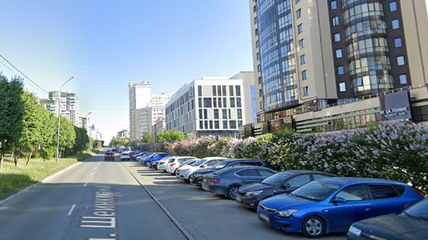 В Екатеринбурге постоянно стоящая в пробках улица станет односторонней
