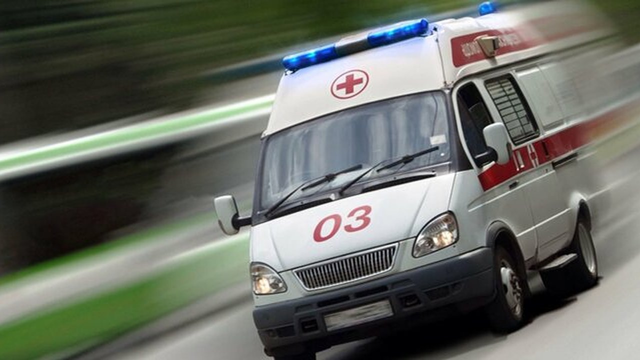 Главная картинка новости: В Свердловской области годовалый ребёнок выпал из окна, пока мама убиралась в квартире