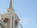 В Екатеринбурге повысят зарплаты муниципальным служащим и главе города