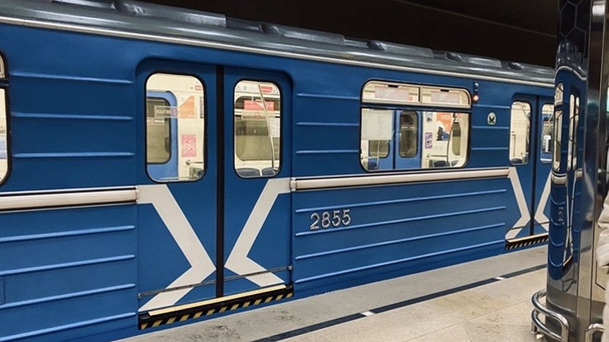 Узнали о состоянии молодого человека, упавшего под поезд в метро Екатеринбурга