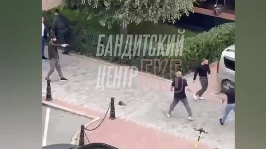 Представитель главы Чечни в Свердловской области прокомментировал инцидент со стрельбой у «Тихвина».