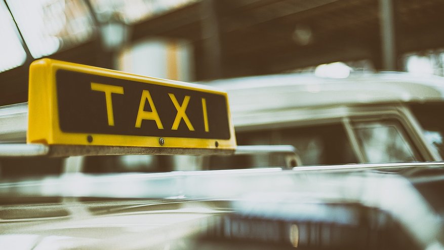 Новые тарифы на такси в Екатеринбурге: пассажиры ошарашены