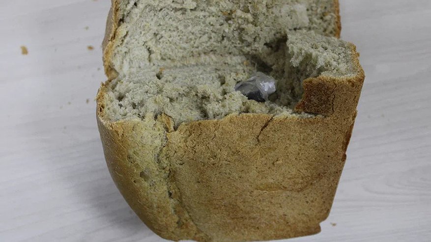 В екатеринбургскую ИК-2 в хлебе осужденному прислали запрещенный предмет