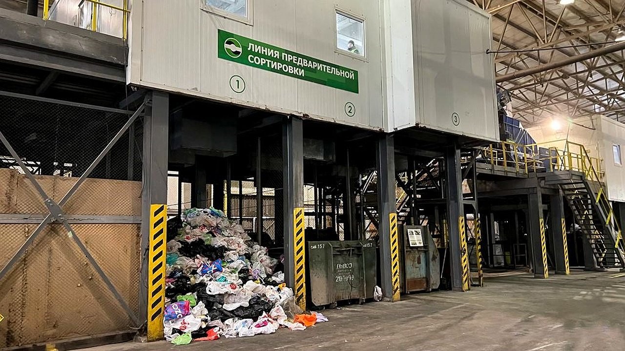 Главная картинка новости: В Екатеринбурге после Дня города вывезли 19 тонн мусора