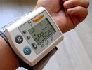 Грейте сразу воду: кардиолог подсказывает лучшие способы сбить давление без таблеток