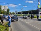 В Екатеринбурге на перекрёстке пенсионер попал под колёса