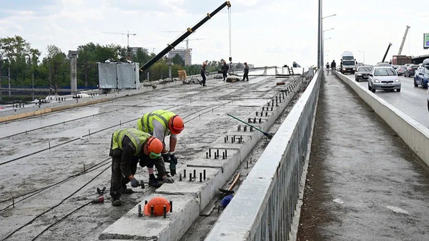 В Екатеринбурге откроют новый участок моста у «Калины» до конца года