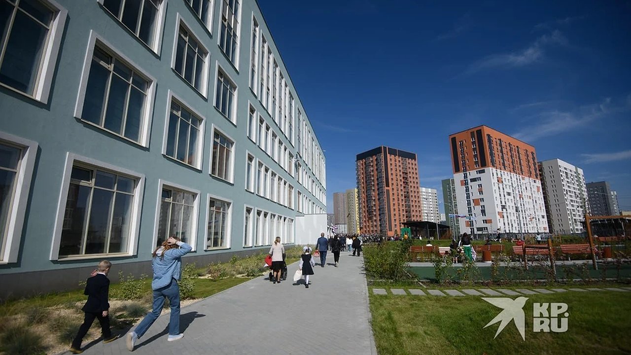 Главная картинка новости: Глава Департамента образования Екатеринбурга против введения платного обучения для детей мигрантов