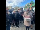 Огромные очереди: в екатеринбургском зоопарке ажиотаж в месячник пожилого человека