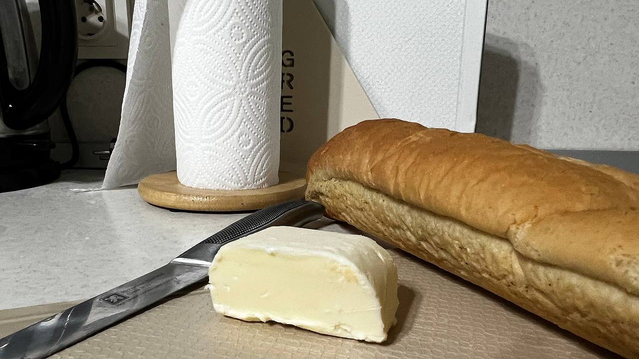 Главная картинка новости: Уверенно берите 2 пачки – внутри чистые сливки: Росконтроль назвал лучшие марки сливочного масла