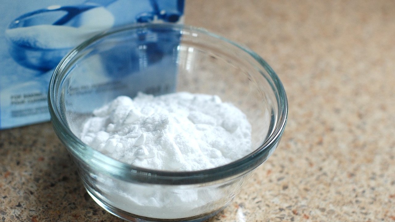 Главная картинка новости: Сода – компаньон опытного дачника: названы лучшие способы её применения