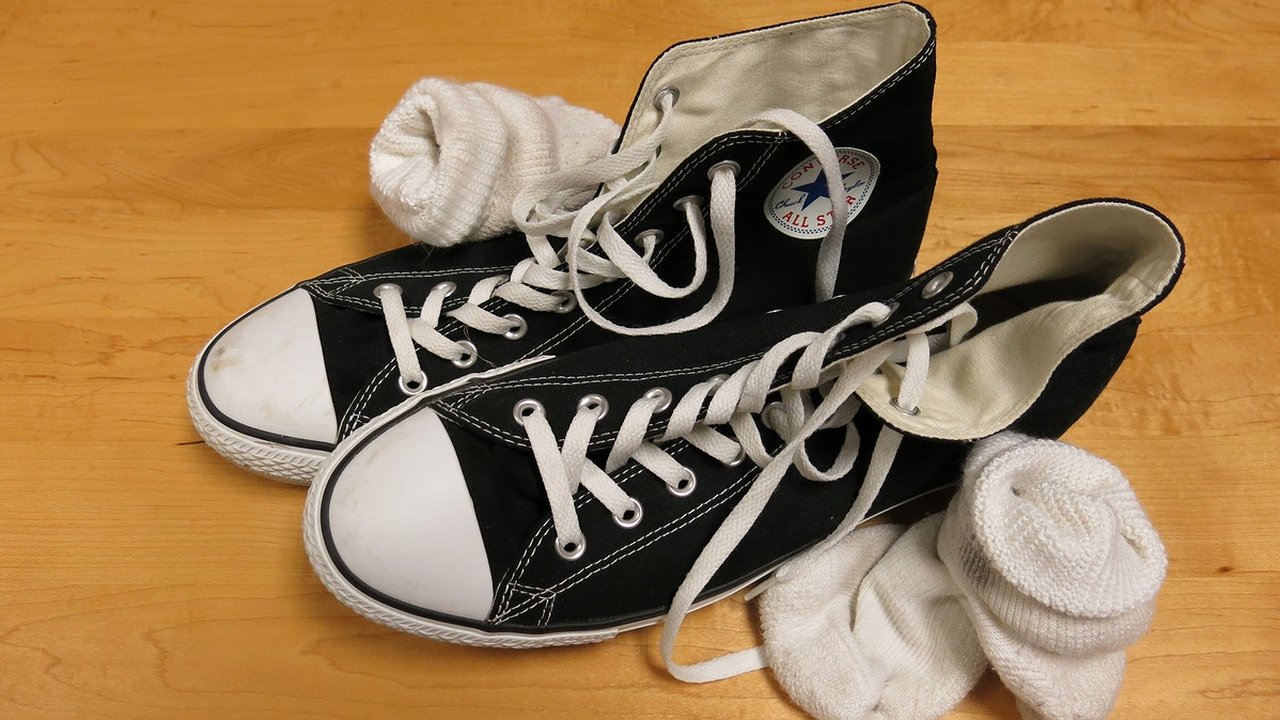 Главная картинка новости: Берём борную кислоту и делаем так: Носки станут белее первого снега - совет ушлых хозяек