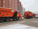 На уборку снега в Екатеринбурге вышла дополнительная техника