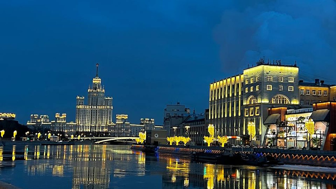 Главная картинка новости: Экстремальные морозы и злые метели: Вильфанд дал долгосрочный прогноз - зима похоронит Россию под снежным покровом