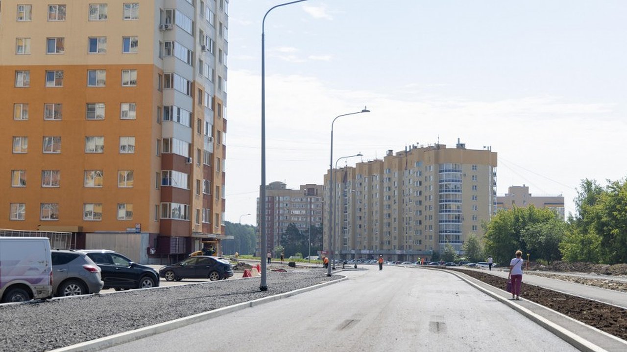 Главная картинка новости: В Екатеринбурге изменится схема движения на Уктусе после завершения строительства улицы Рощинской