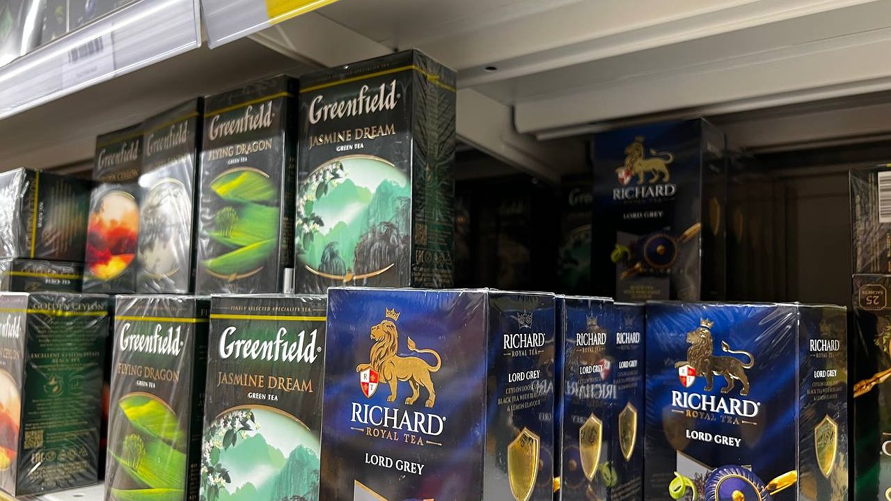 Главная картинка новости: "Закупитесь впрок, пока не стало поздно": эксперты предупредили о серьезном подорожании любимого у россиян товара