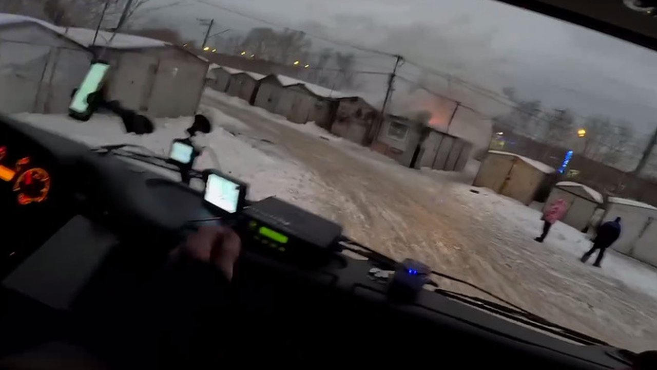 Главная картинка новости: В Первоуральске при пожаре в гараже погиб мужчина