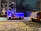 Пожар в общежитии на Вторчермете: неизвестный поджёг шину под дверью комнаты девушки, жильцы спасались через окна