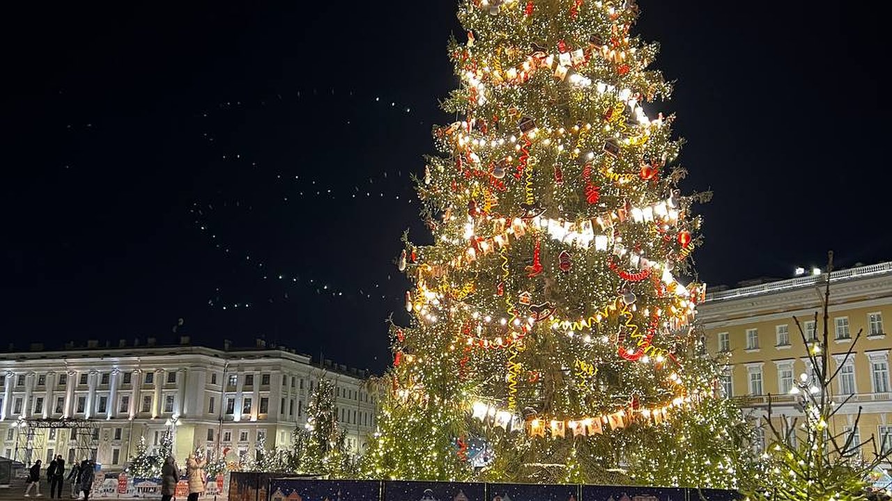 Главная картинка новости: Выходные перенесли из-за обстановки в стране: новогодние каникулы 2024-2025 отменяются насовсем?