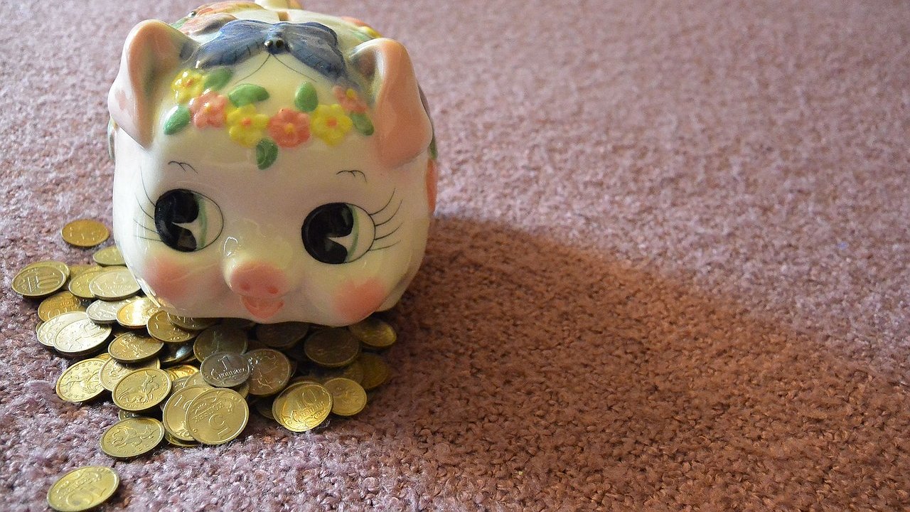 Главная картинка новости: Денежные накопления превратятся в пыль: новая волна девальвации зимой прикончит сбережения россиян, как в 90-е