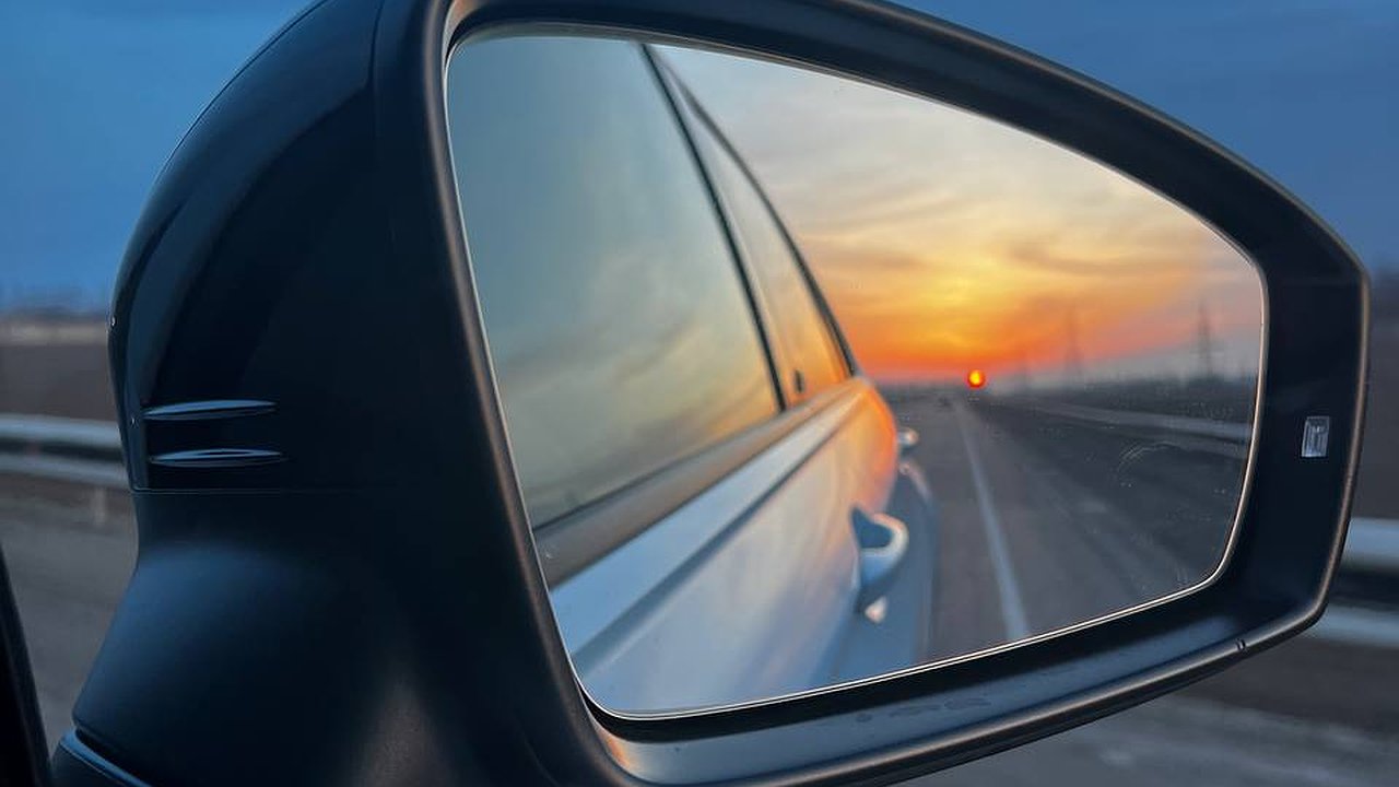 Главная картинка новости: Автомобилисты ликуют: в России могут отменить утильсбор - но есть одна деталь