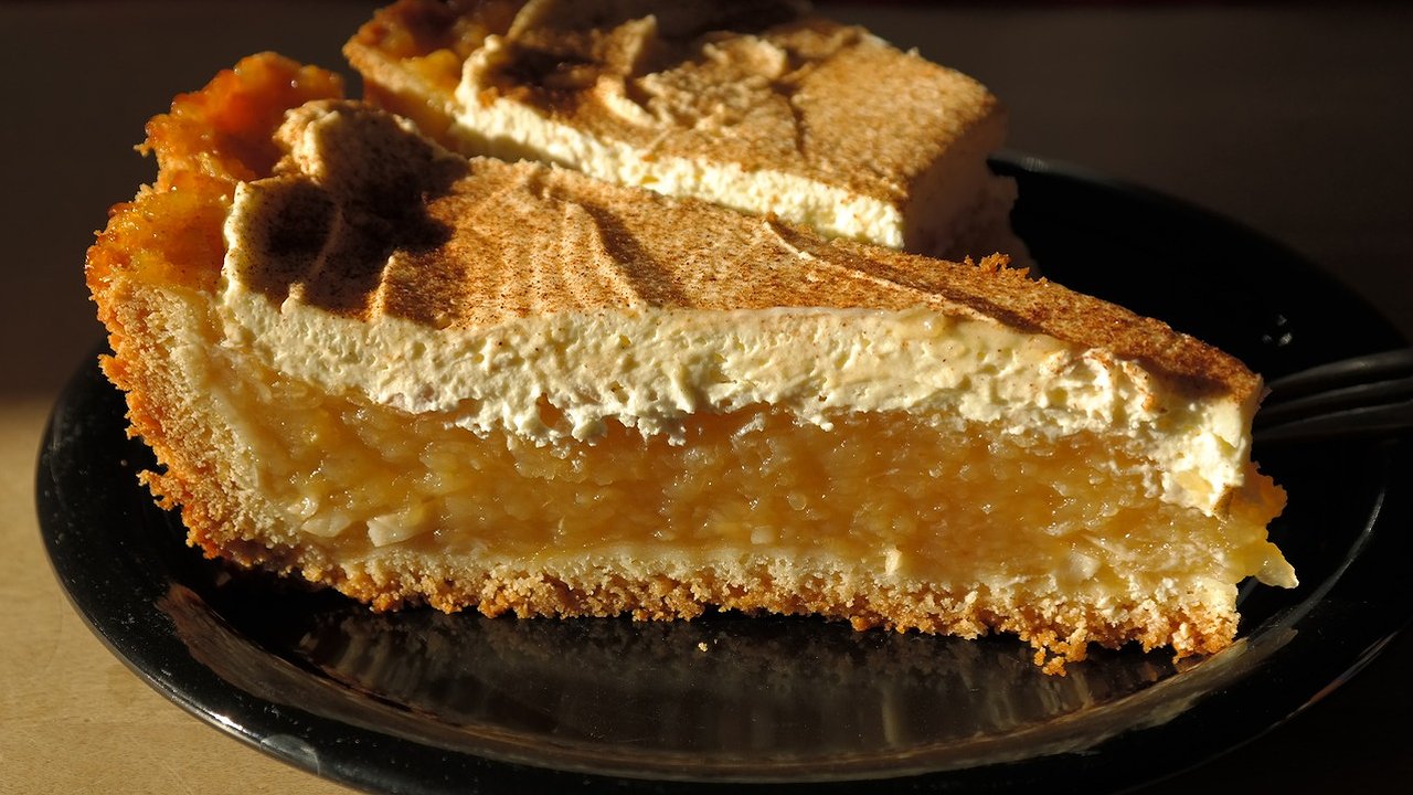 Главная картинка новости: Секрет великолепного яблочного пирога: попробуйте  добрый рецепт из СССР