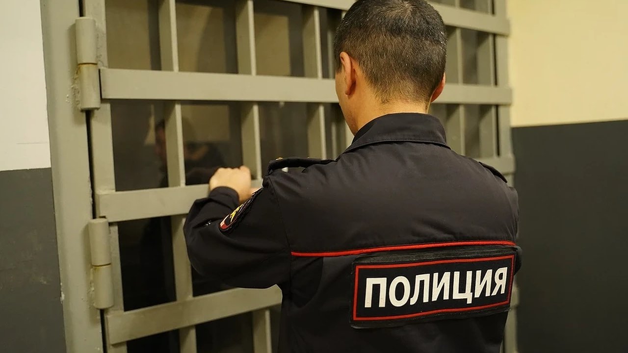 Главная картинка новости: Екатеринбурженка украла одежду ради вознаграждения