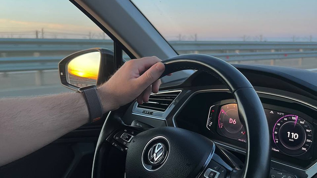 Главная картинка новости: Указ подписан: это коснётся граждан, у кого есть автомобиль или квартира, ждет большой сюрприз с 3 декабря