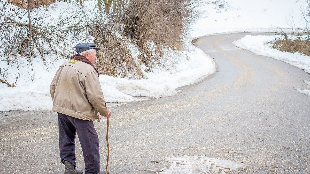 Главная картинка новости: «Хватит на несколько месяцев»: пенсионерам в декабре вместе с пенсией дадут кое-что еще