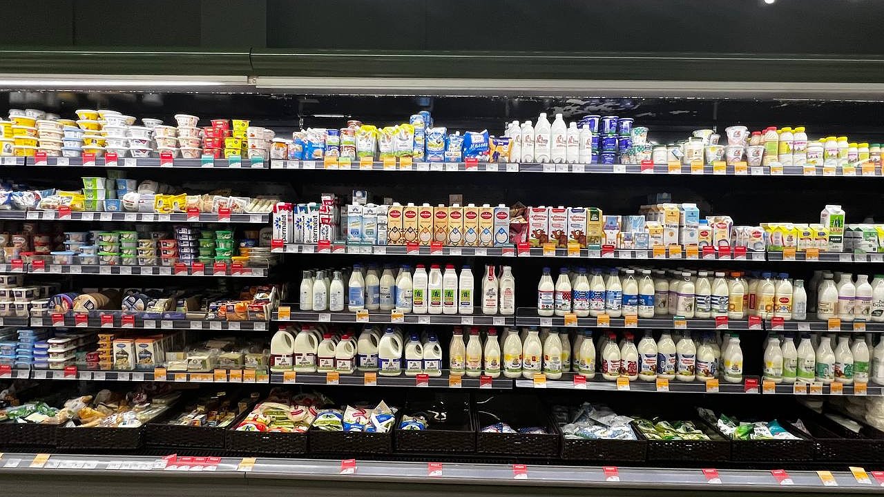 Главная картинка новости: Что будет с молоком в Свердловской области