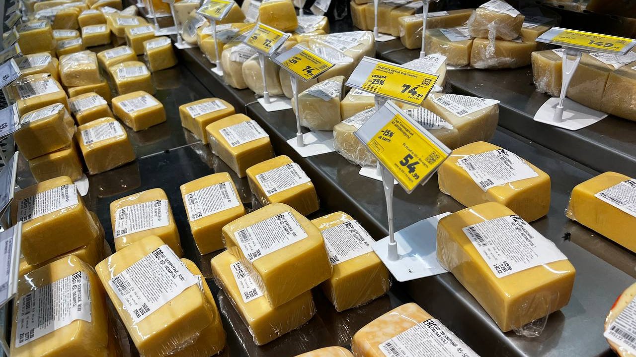 Главная картинка новости: Настоящая подделка: Росконтроль назвал марки сыра, которые лучше обходить стороной