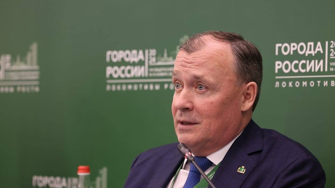 Главная картинка новости: Главам свердловских городов поручили наладить обратную связь с жителями перед выборами