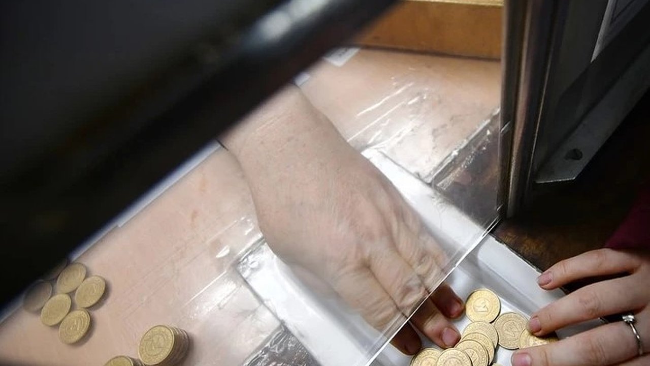 Главная картинка новости: Екатеринбургское метро ввело оплату проезда по QR-коду