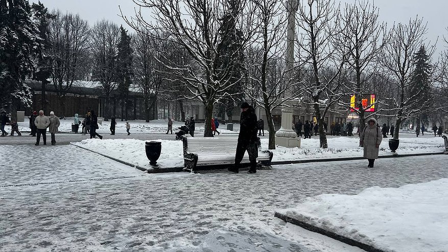 Главная картинка новости: Применяем капронки — обувь больше не скользит: долговечный протектор за 30 секунд