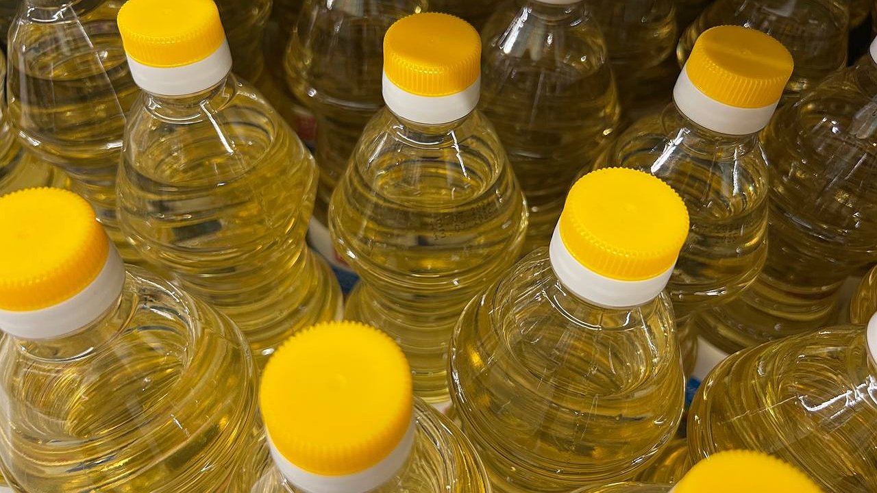 Главная картинка новости: " Покупайте смело": в Роскачестве назвали лучшие бренды подсолнечного масла