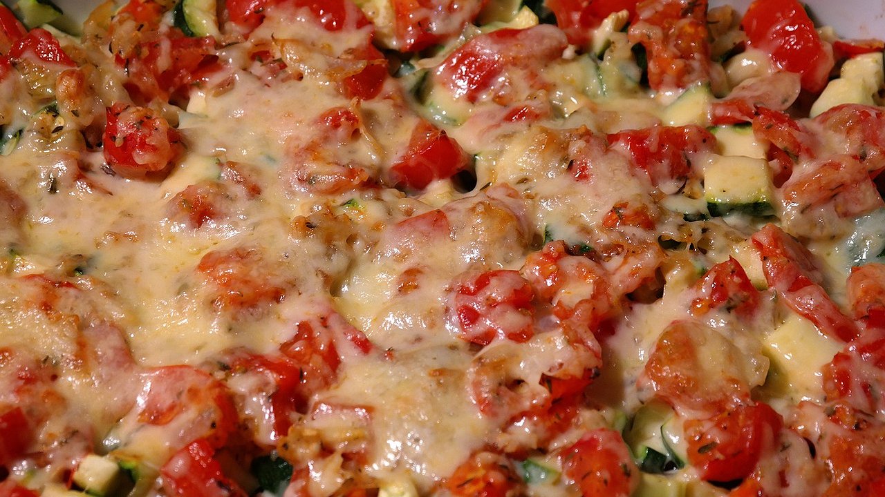 Главная картинка новости: Беру капусту, сыр и муку: сытный и полезный ужин семье обеспечен — а нужно всего 15 минут