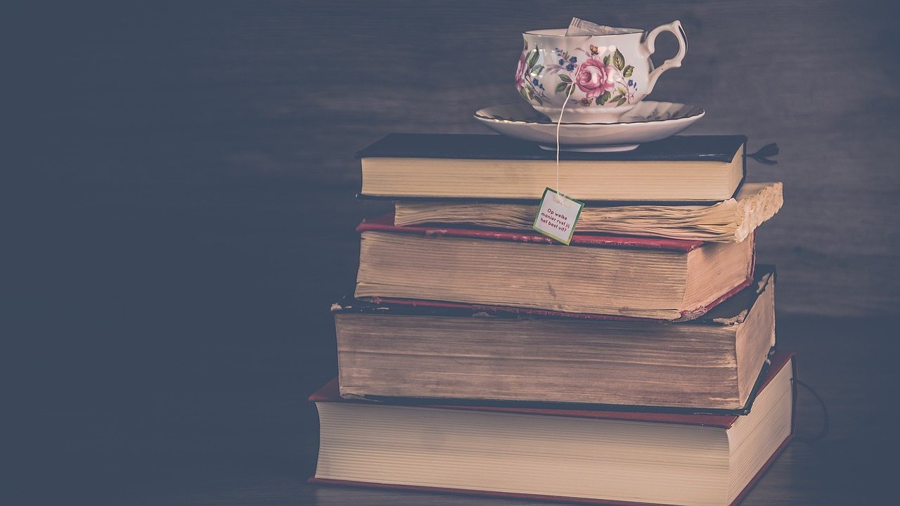 Главная картинка новости: Такие советские книги сейчас стоят до 5 миллионов рублей - загляните на свои полки с книгами, советуют эксперты