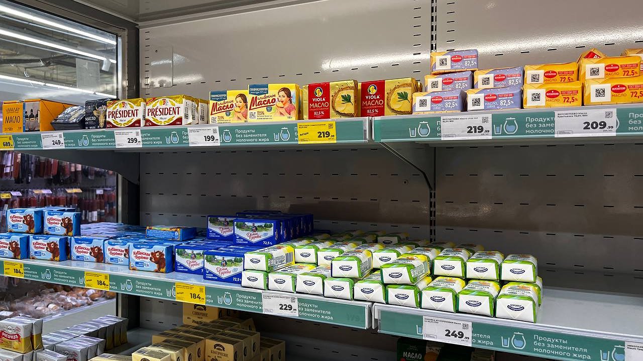 Главная картинка новости: Можно брать по несколько брикетов - внутри чистые сливки: какие бренды сливочного масла советует Росконтроль