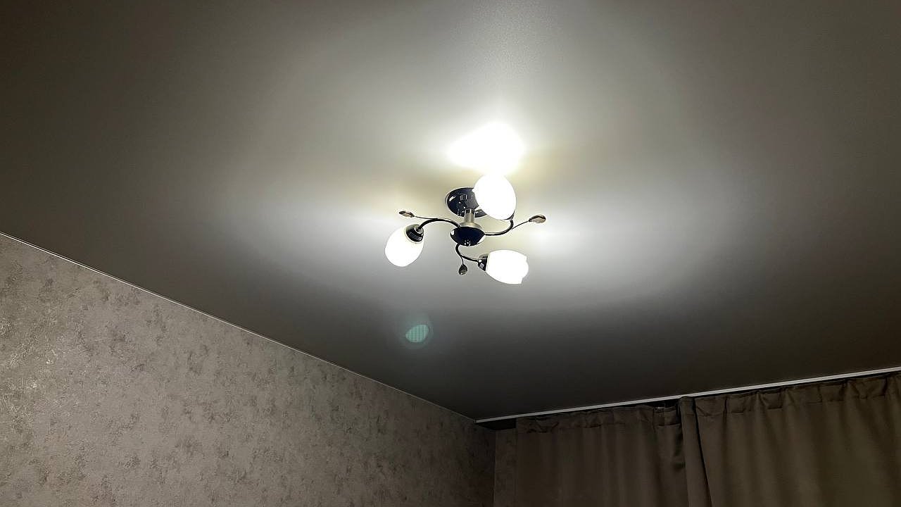 Главная картинка новости: С 1 апреля железно будет запрещена установка натяжных потолков: их придется снять