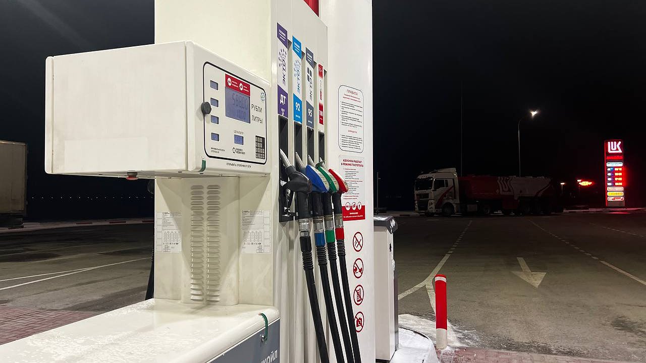 Главная картинка новости: Пересядут на маршрутки: с 4 апреля взлетят цены бензин - волосы дыбом