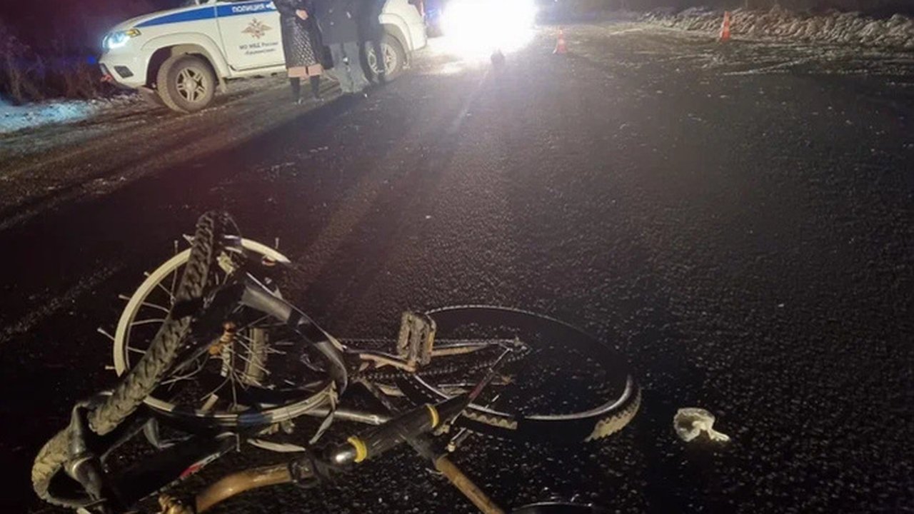 Главная картинка новости: «15 дней пролежал в коме»: в Свердловской области 14-летний велосипедист умер в больнице после ДТП