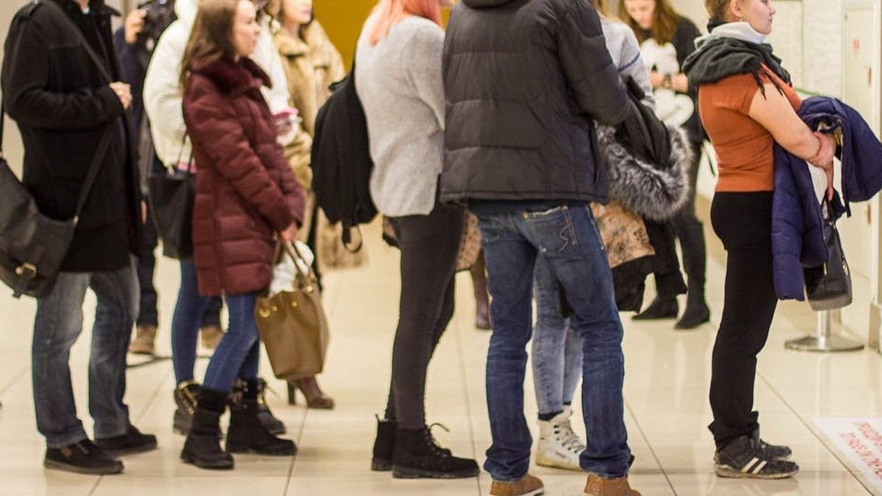 Главная картинка новости: Екатеринбургские депутаты отменили туристический налог для беженцев