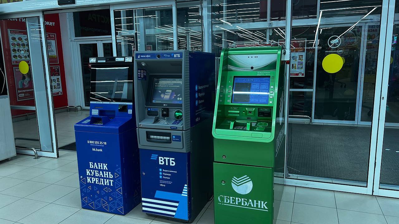 Главная картинка новости: Сбербанк уже ввёл неприятное для вкладчиков решение