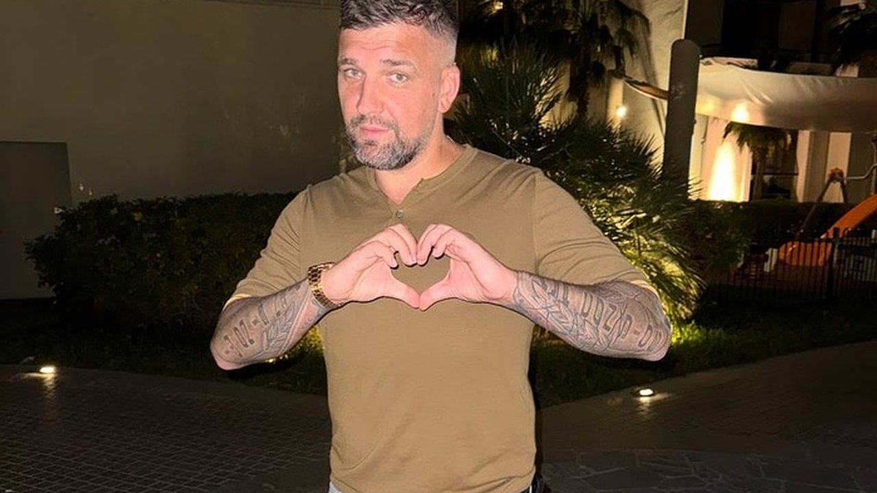 Главная картинка новости: Екатеринбуржцы скупили билеты на Басту за 25 тысяч