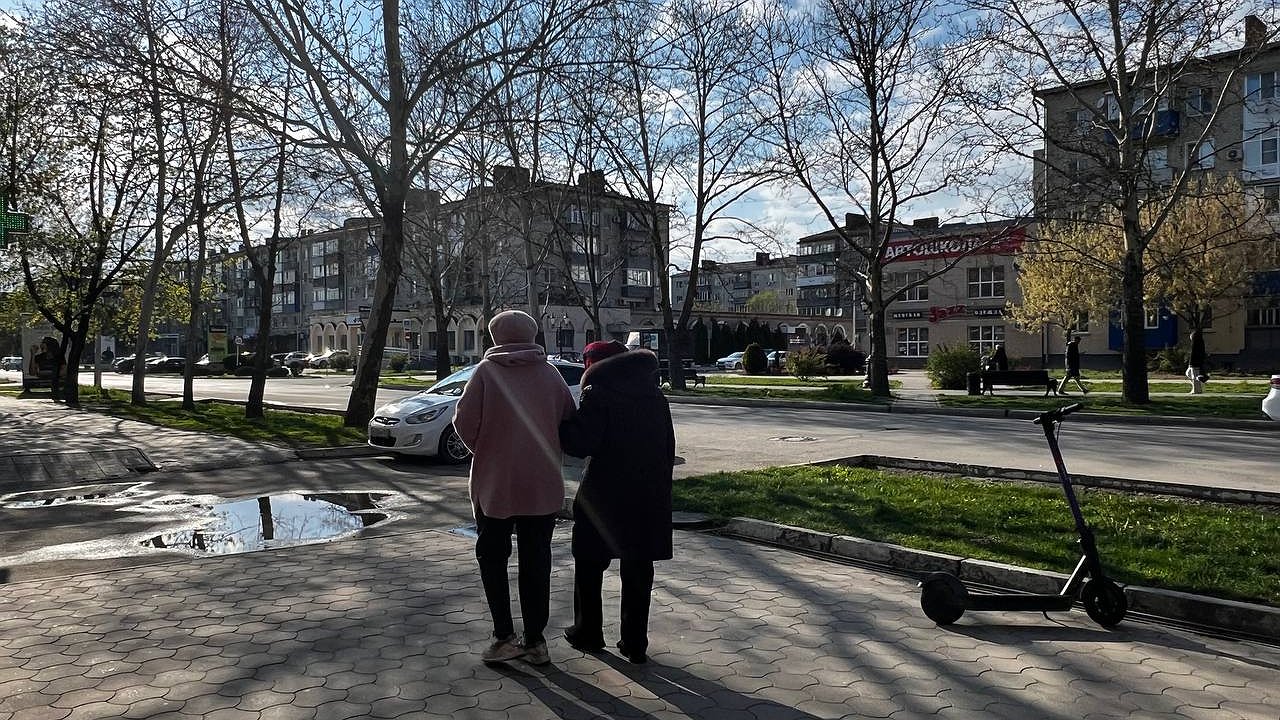 Главная картинка новости: Принят новый указ. Пенсионеров, у которых есть дети или внуки, ждет сюрприз в мае