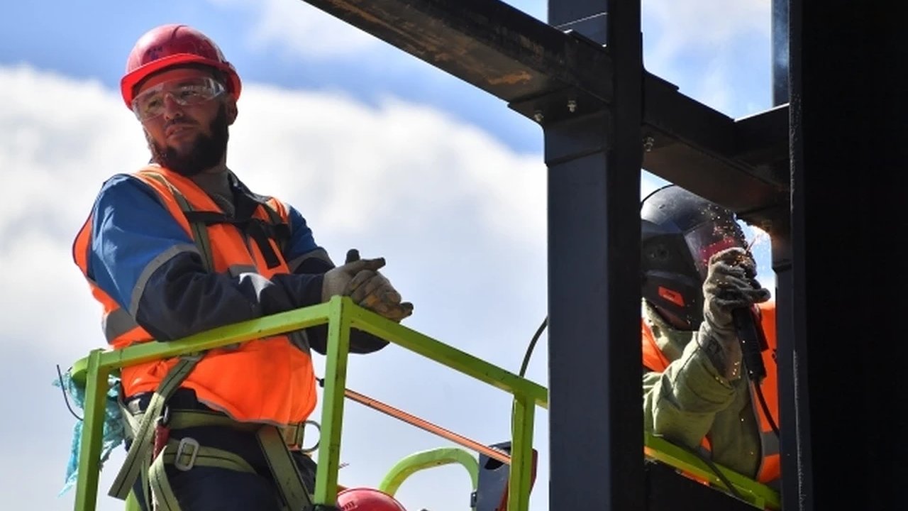 Главная картинка новости: В Екатеринбурге устроили рейд на мигрантов, не вставших на воинский учёт