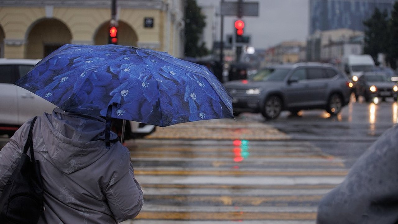 Главная картинка новости: Екатеринбург накроет адский шторм